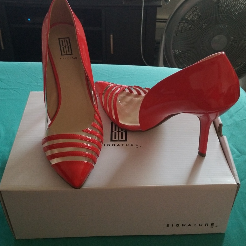 Size 10 Stilletoe hells, red